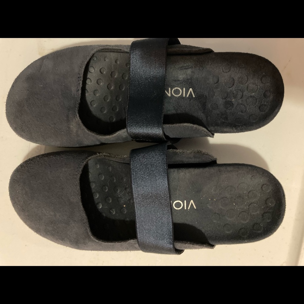 Vionic mule slide shoes with thick elastic strap! Navy size 8